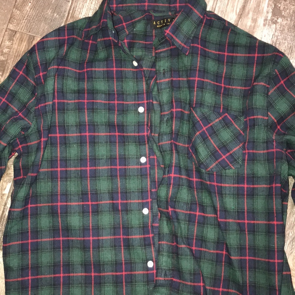 Men’s plaid shirt